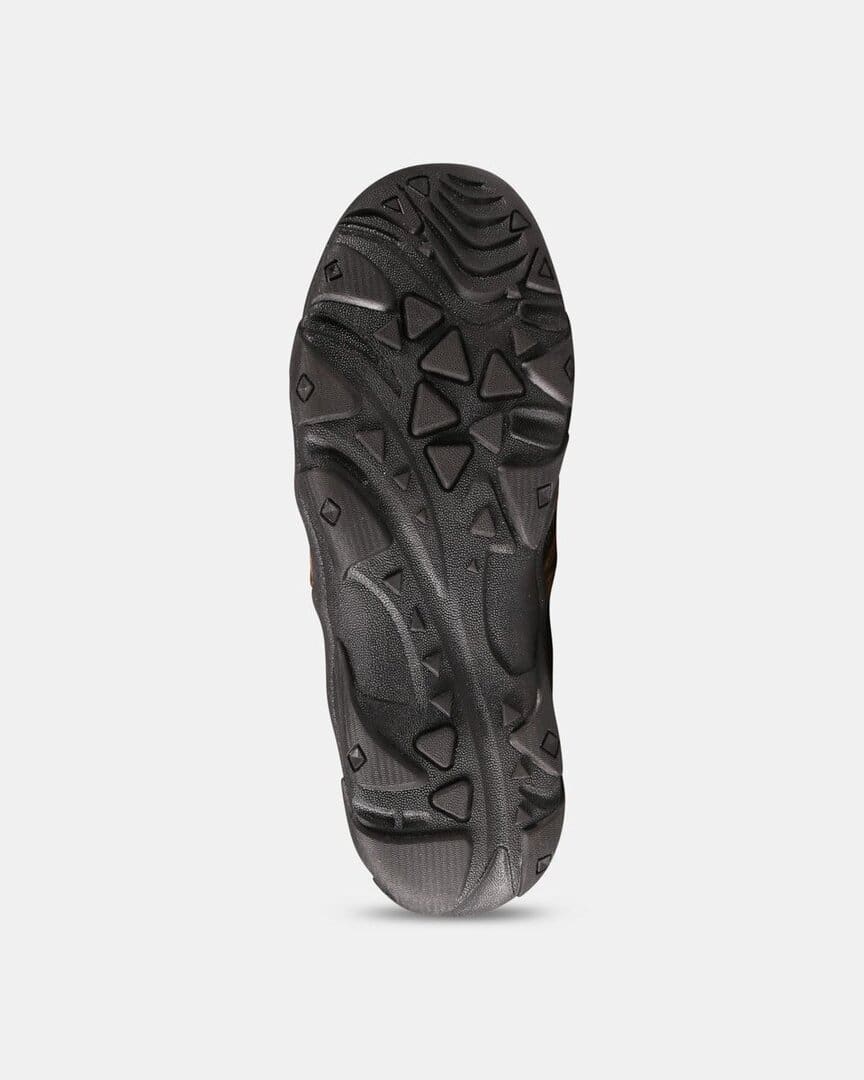 Стилна и функционална спортна подметка за тренировки и outdoor спорт.