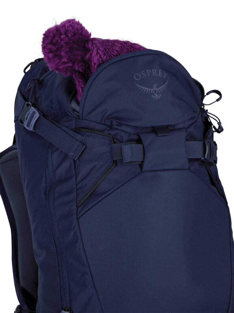 Оспрей спортна раница с много отделения и удобно съхранение, идеална за активен начин на живот.