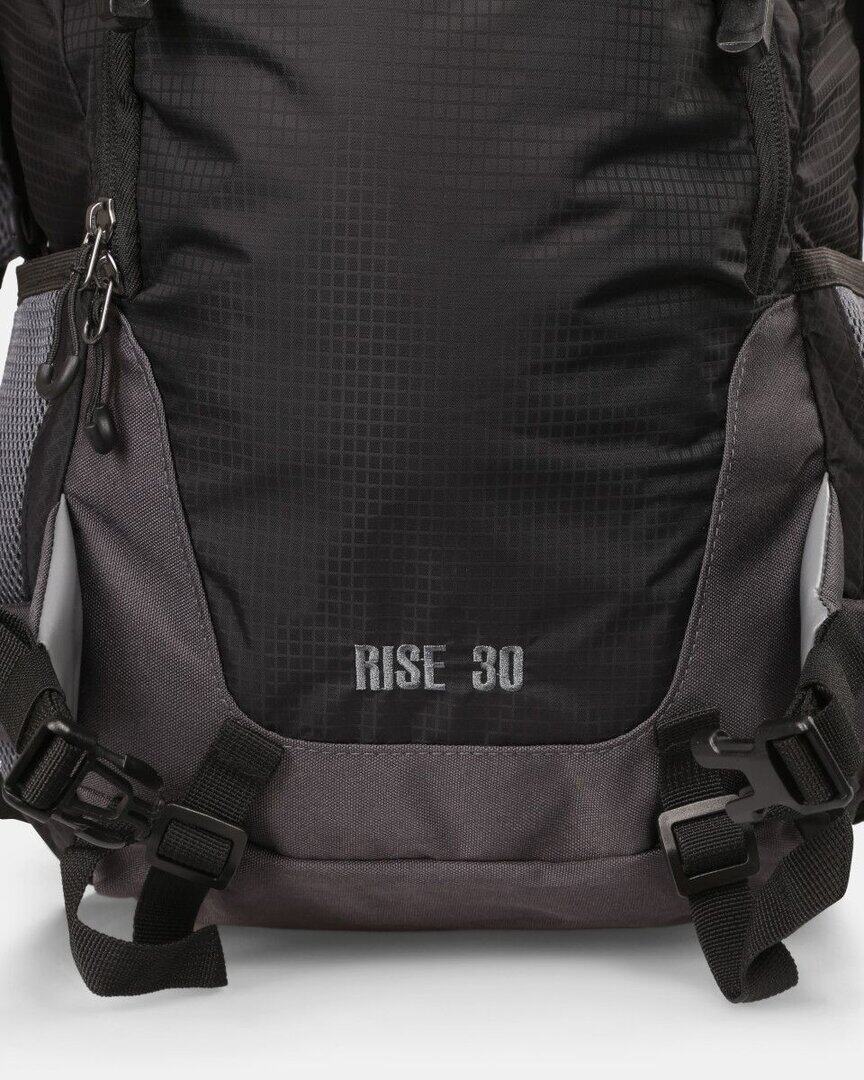 Раница RISE 30 за спорт и пътуване с комфортна конструкция, здрави ремъци и много отделения.