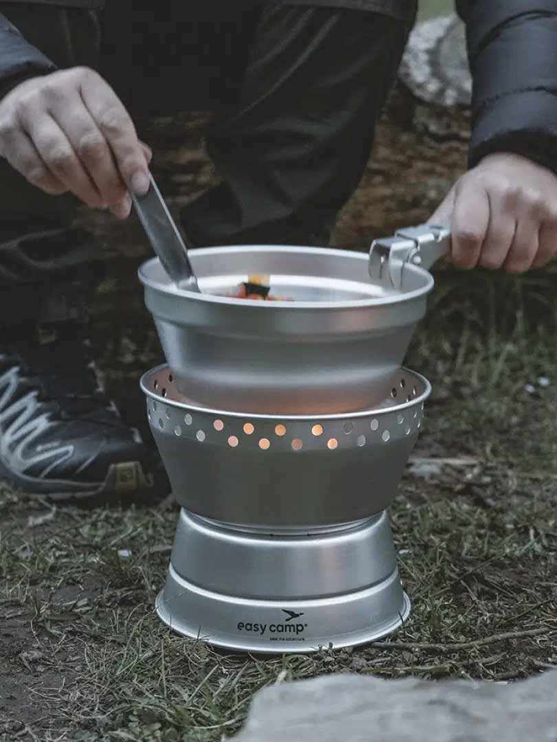 Преносима готварска печка за къмпинг и outdoor приключения.