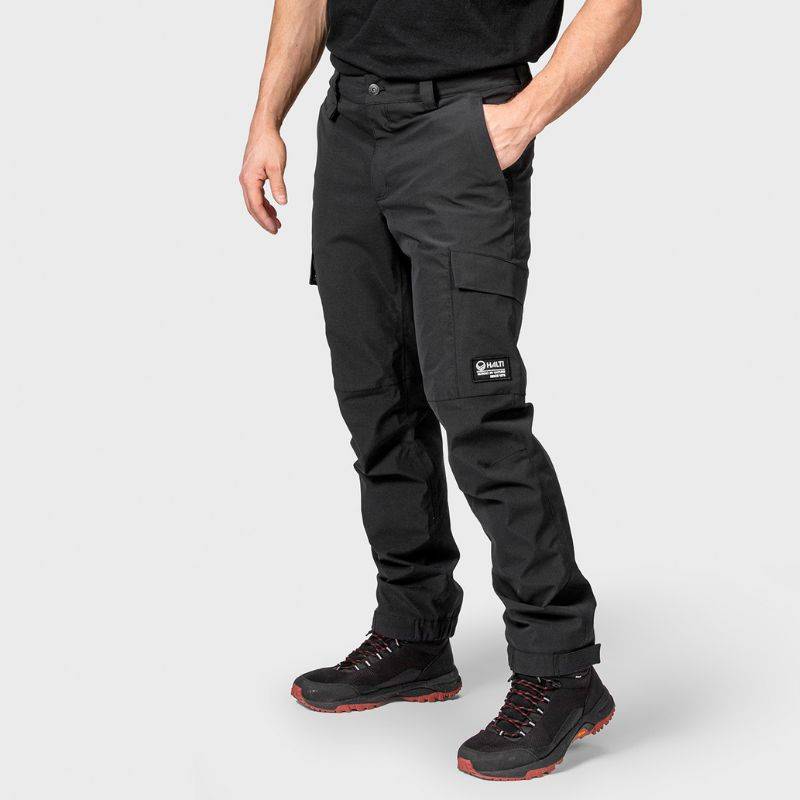Мъжки спортни панталони с джобове и етикет Varrio Sport.