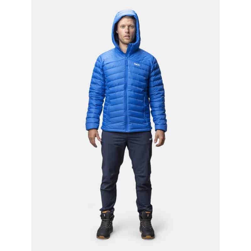 Ватирано мъжко яке за спорт и outdoor активности, подходящо за студено време и приключения.