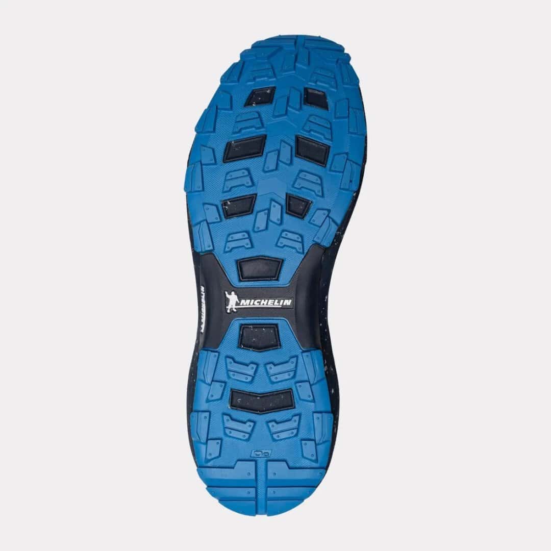 Спортни обувки Michelin за outdoor активности, черни и сини.