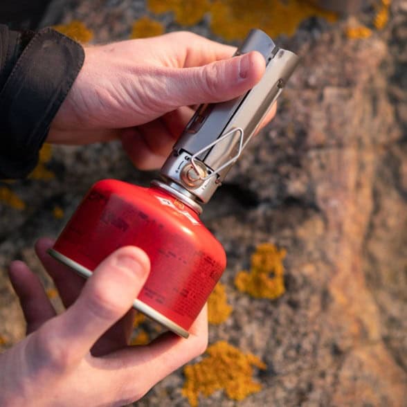Газова горелка за къмпинг и outdoor готвене, идеална за къмпинг, туризъм и приключения на открито.
