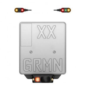 Регистрационна табела с LED светлини и обозначения XX и GRMN.