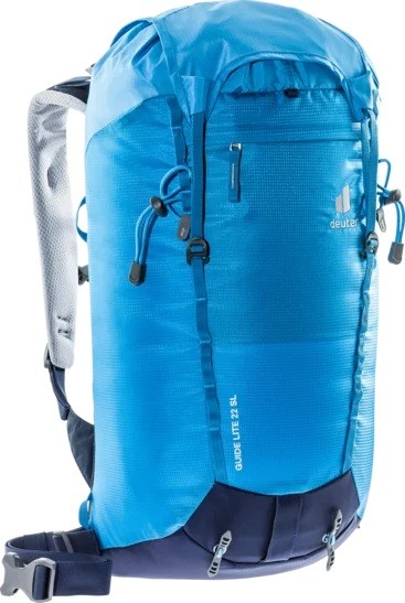Водоустойчив раница Deuter за пътуване и туризъм, син цвят, с много отделения.