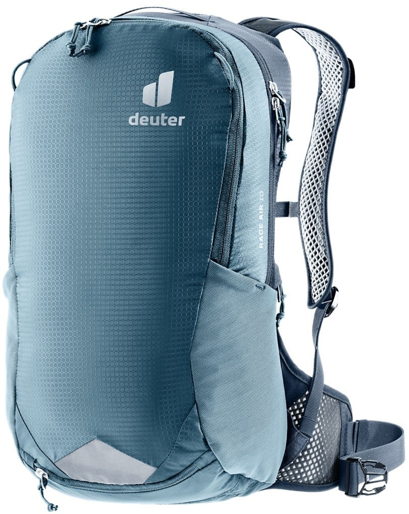 Професионална туристическа раница Deuter за активен спор.