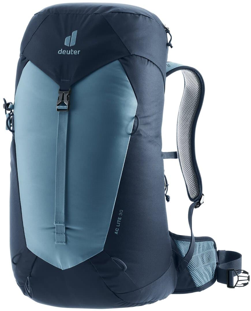 Влагоустойчив раница Deuter за пътуване и туризъм, с комфортна облегалка и много отделения.