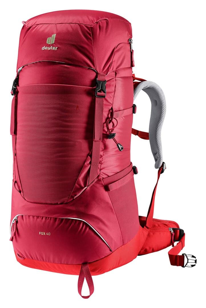 Червена раница Deuter Varrio Sport за активен начин на живот.