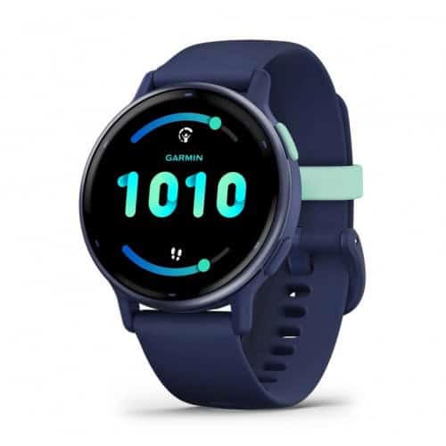 Смарт часовник Garmin за спорт и фитнес с цветен дисплей.