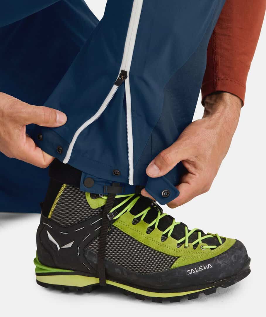 Спортно яке и маратонки за активен спорт и outdoor тренировки, подходящи за спортни дейности и прикл.