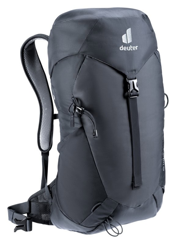 Черна раница Deuter за спорт и пътуване с много отделения.
