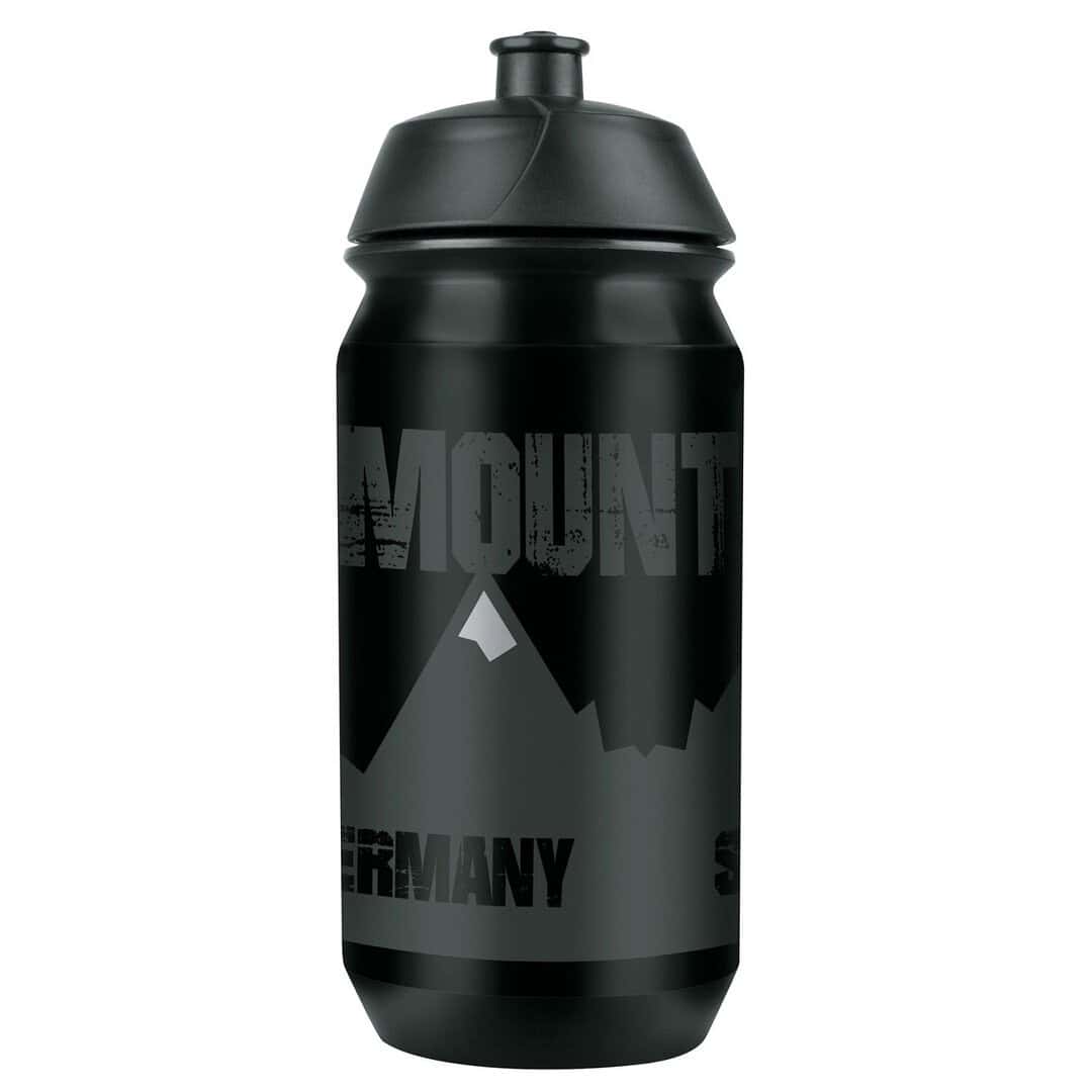 Черна велосипедна бутилка SKS Mountain 500 мл за спорт и туризъм.
