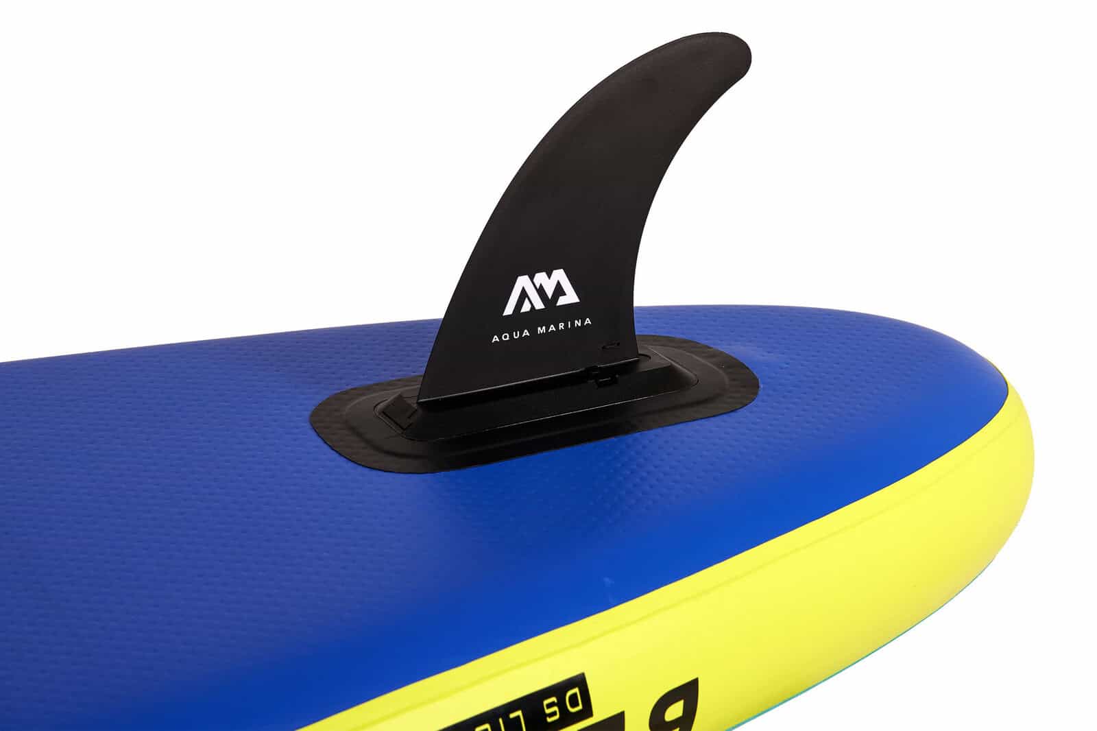 Надуваем SUP Aqua Marina Beast 10'6" с черна перка и жълт и син цвят.