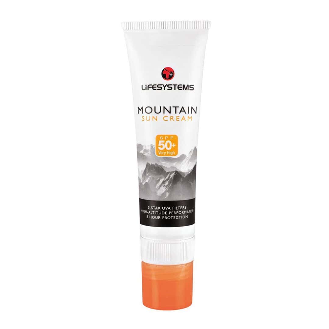 Крем за слънце SPF50+ за планински приключения.