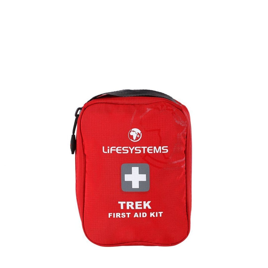 Червена туристическа аптечка Trek Lifesystems с бял кръст и логото Lifesystems.