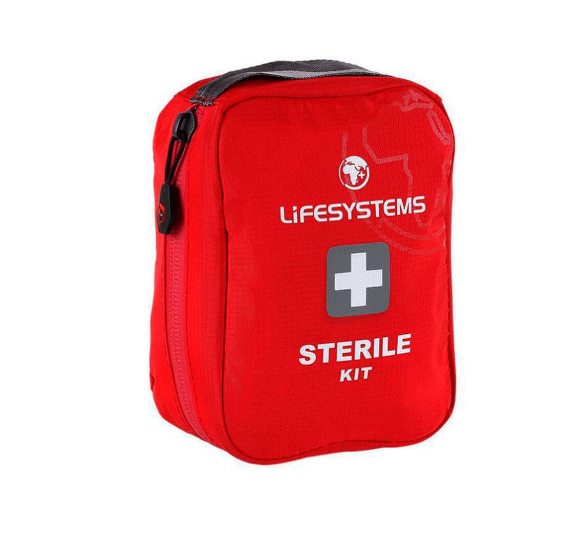 Червена аптечка Sterile Lifesystems за спешни случаи.