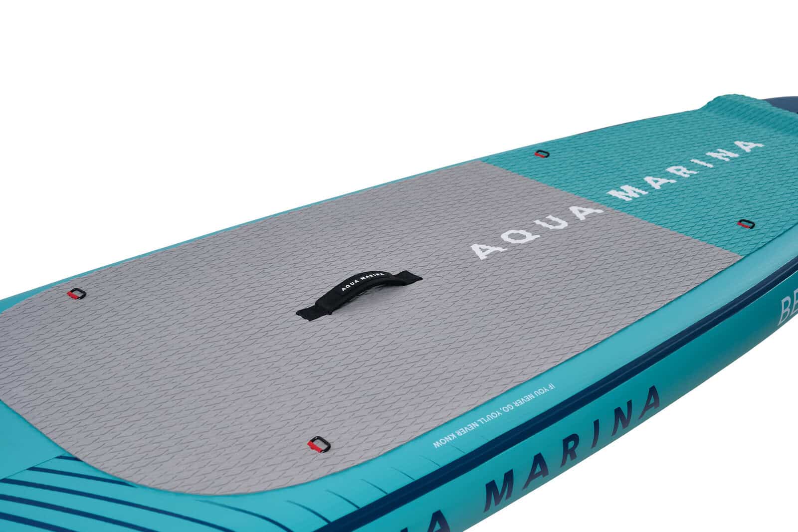 Надуваем SUP Aqua Marina Beast 10'6" за водни спортове и приключения.