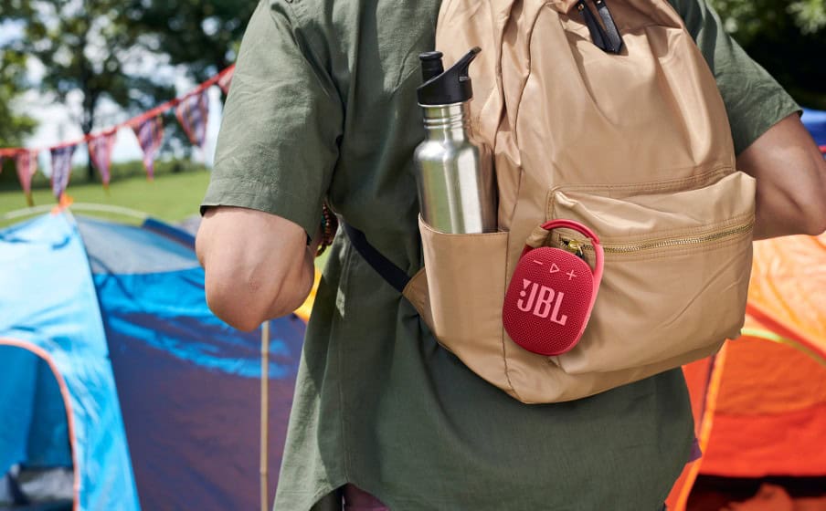 Bluetooth колона JBL Clip 4 Grn за мобилна музика и звукови ефекти.